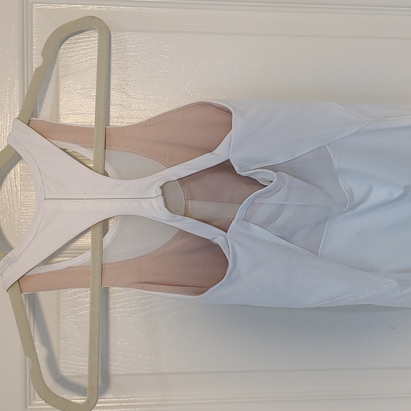 Lululemon Mesh with me white tank 2 - Picture 6 of 8